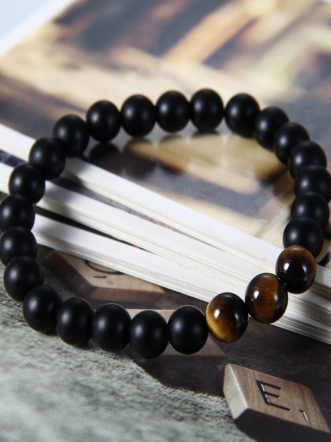 

Young & Forever Unisex Tigers Eye Bracelet, Black