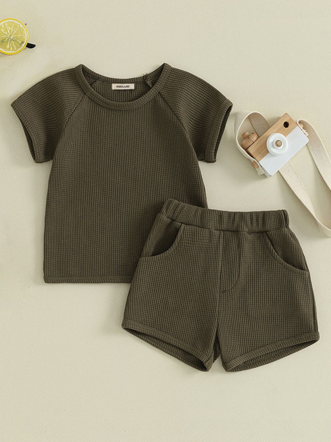 

INCLUD Boys Round Neck Short sleeves T-shirt with Shorts, Olive