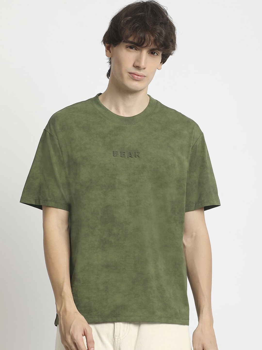 

THE BEAR HOUSE Men Self Design Round Neck Tshirt, Green
