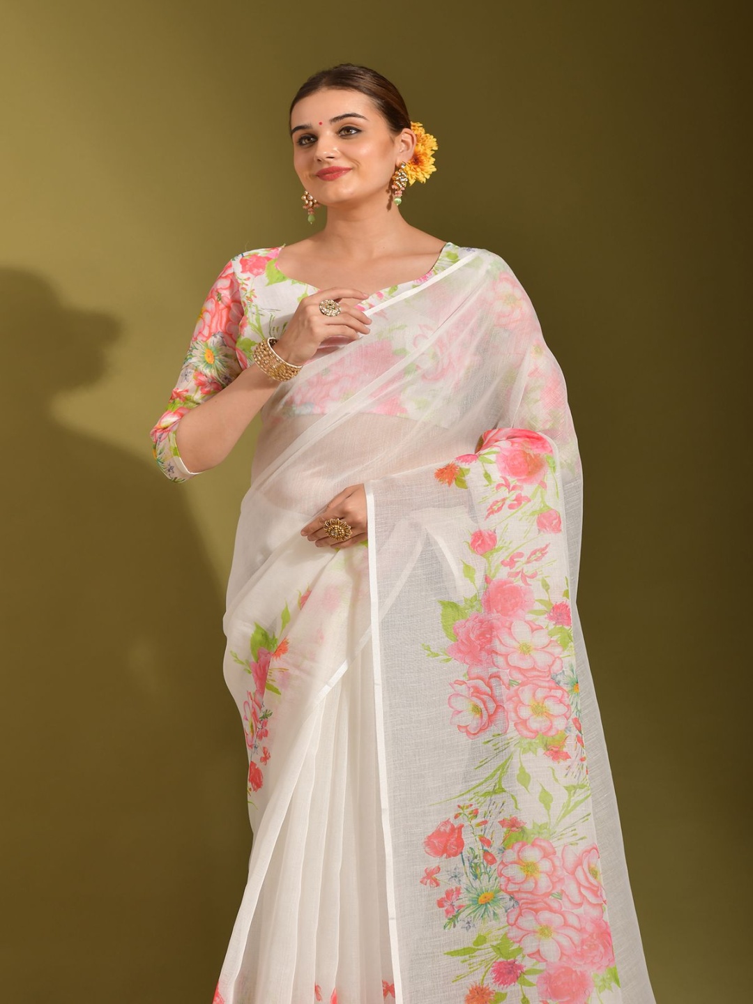 

Mitera Floral Printed Saree, White