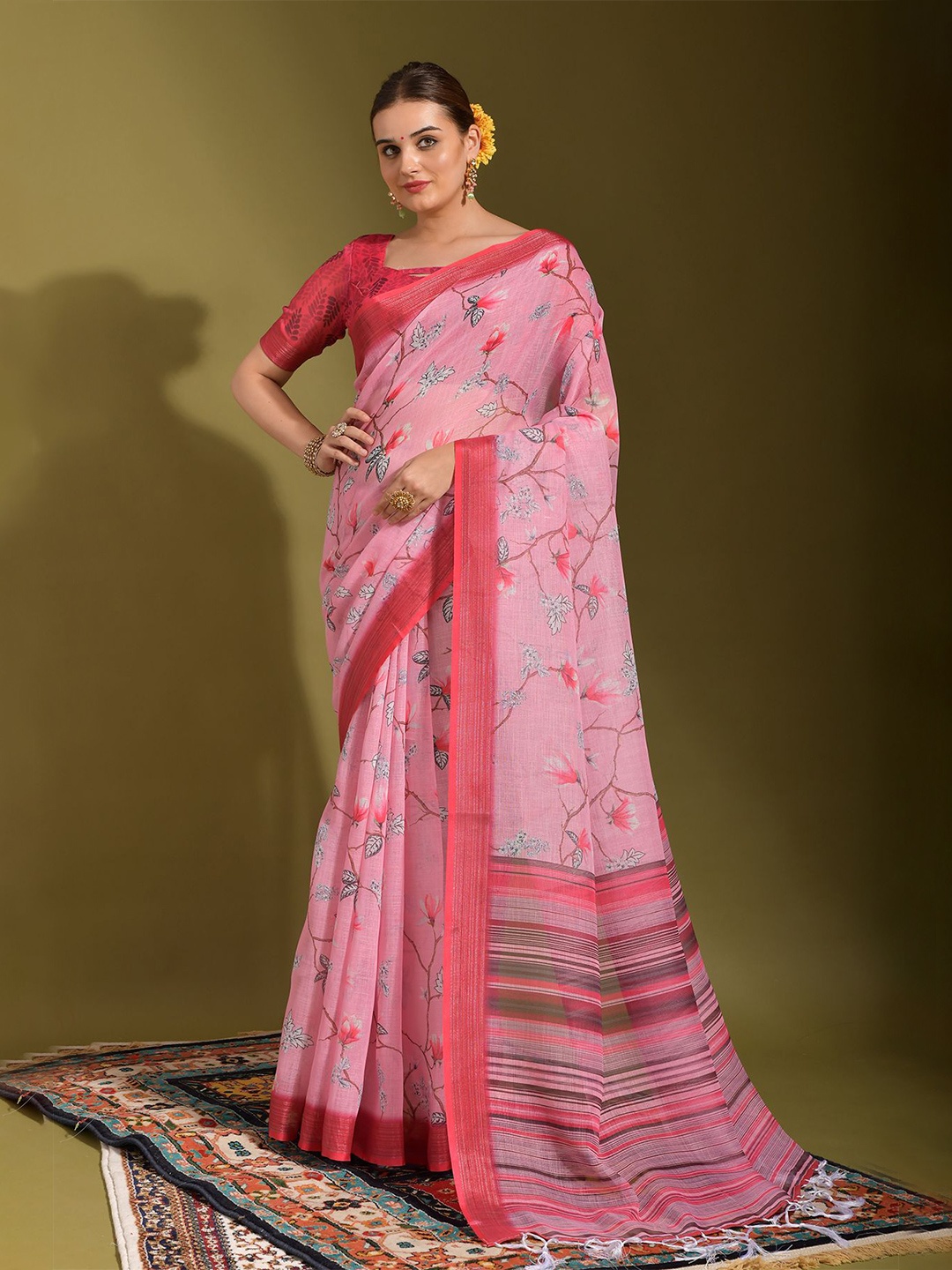 

Mitera Floral Saree, Pink