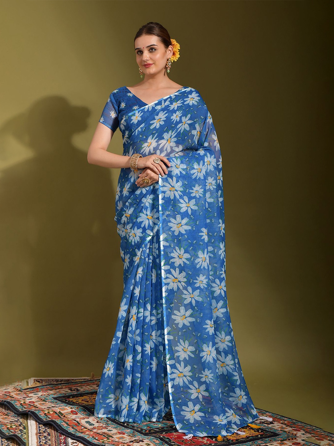 

Mitera Floral Linen Blend Saree, Blue