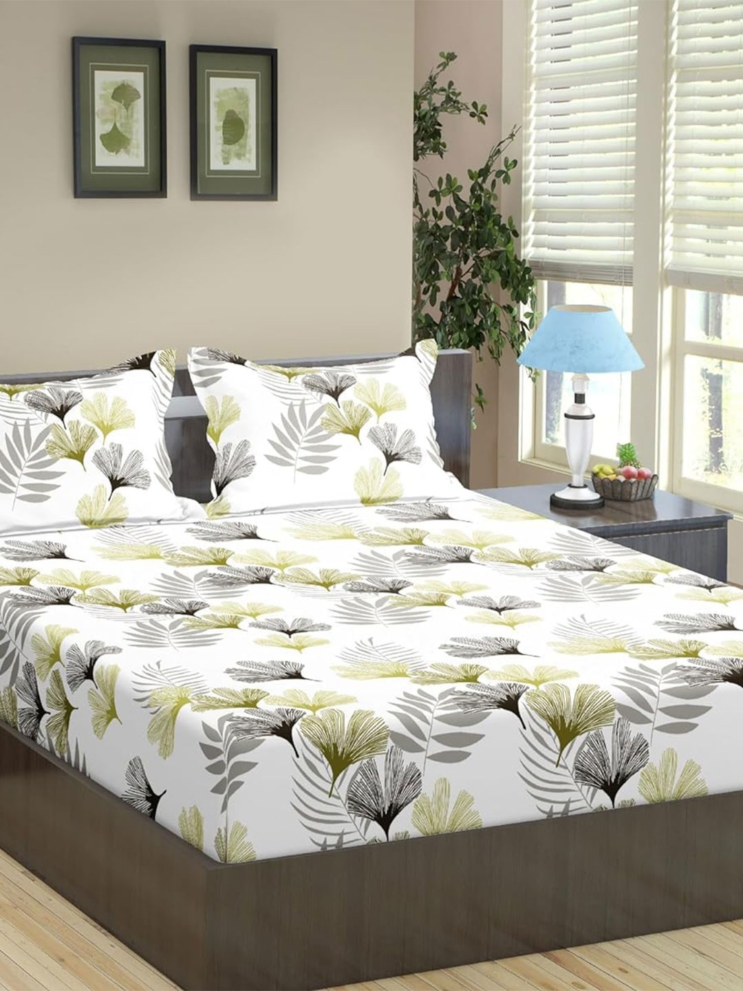 

Trance Home Linen Green & White Floral 180 TC King Bedsheet with 2 Pillow Covers