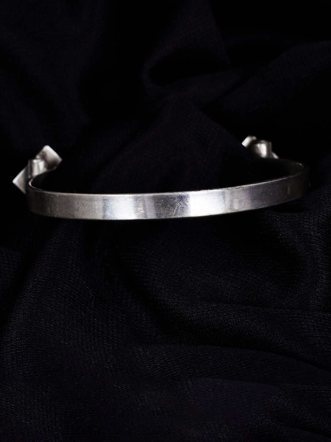

Shyle 925 Sterling Silver Oxidised Kada Bracelet