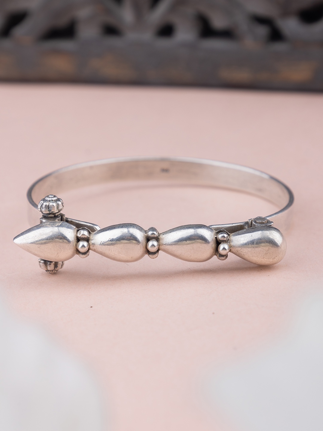 

Shyle 925 Sterling Silver Oxidised Kada Bracelet