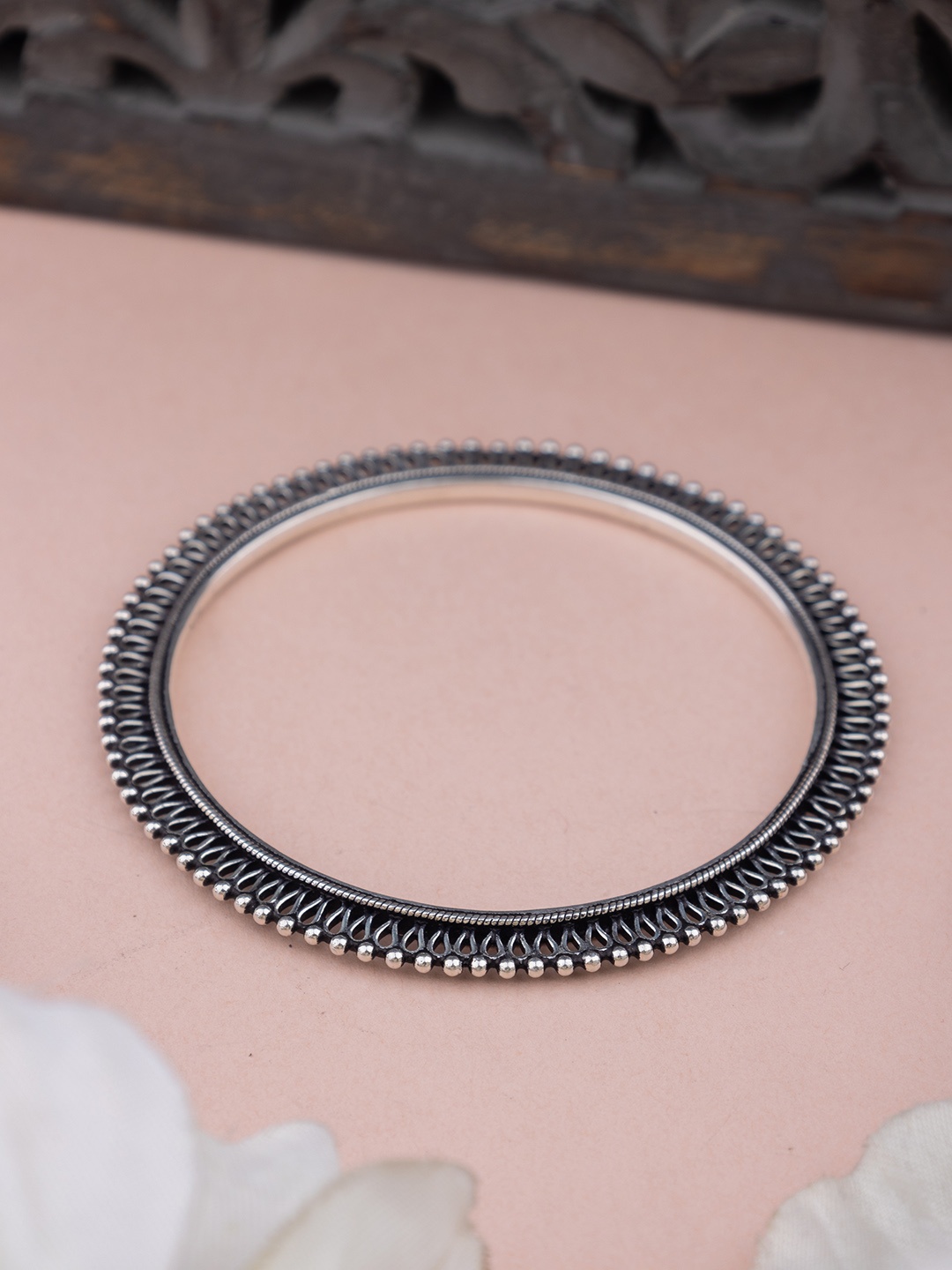 

Shyle 925 Sterling Silver Carved Bangles