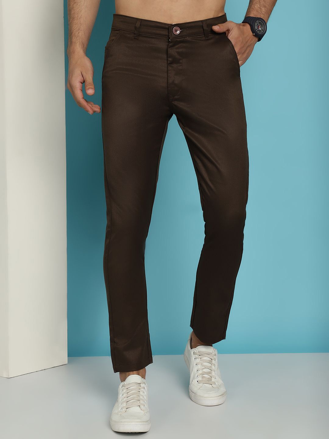 

Indian Needle Men Relaxed Tapered Fit Easy Wash Trousers, Coffee brown