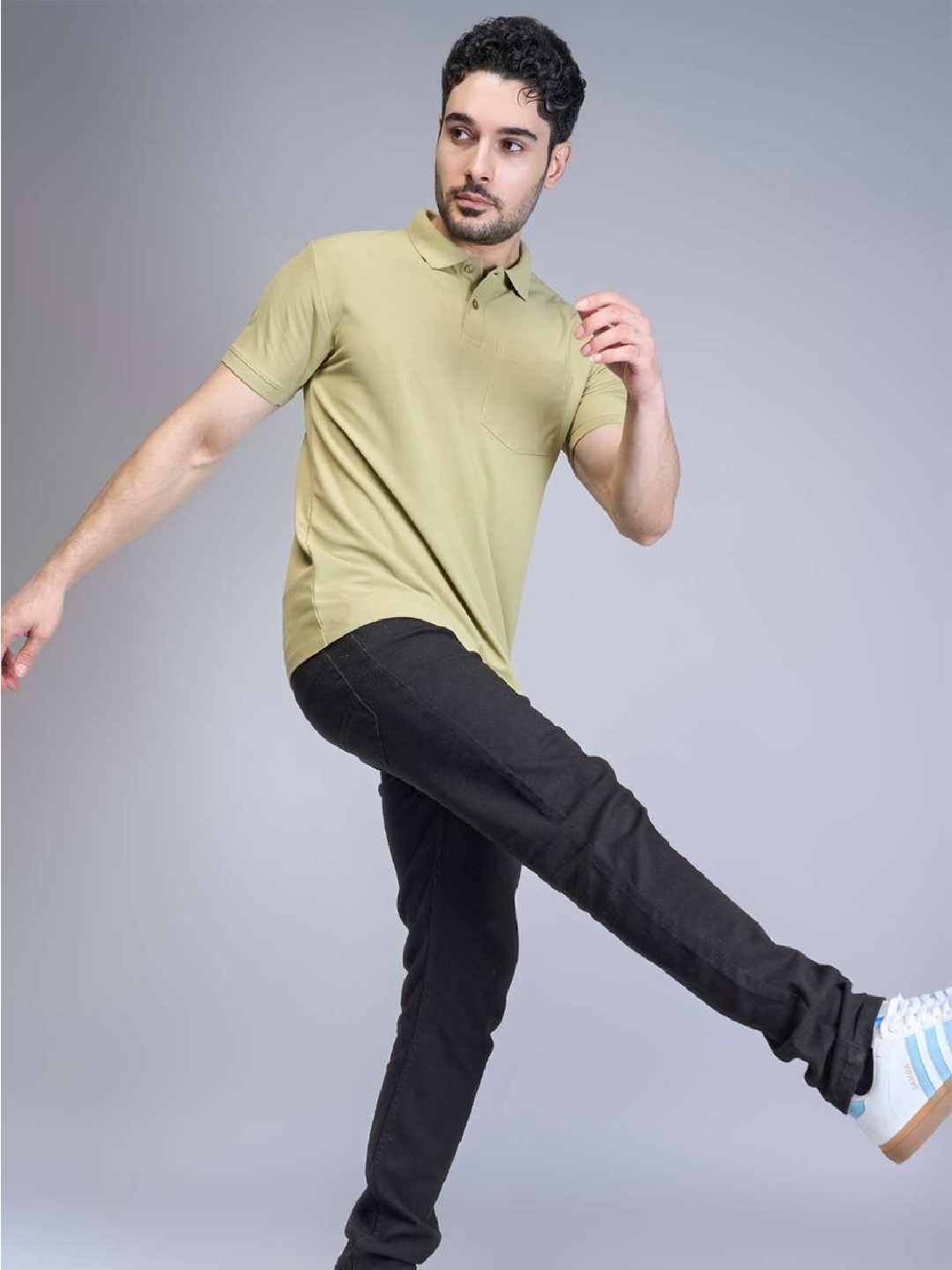 

MAXZONE Men Solid Polo Collar Pockets T-shirt, Green