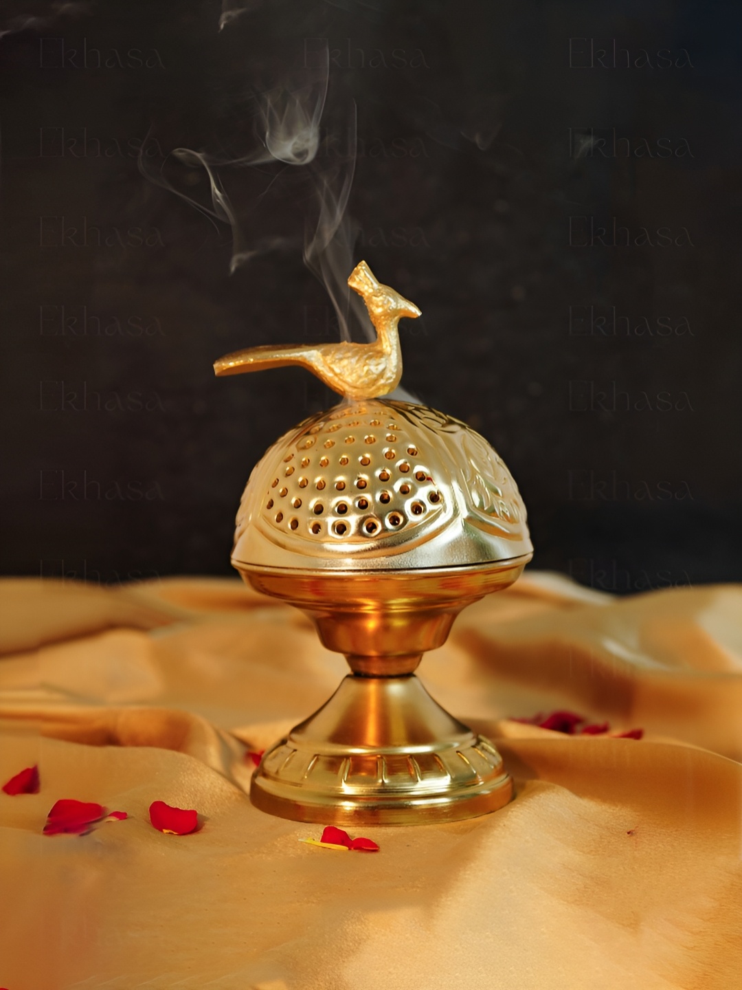 

Ekhasa Textured Peacock-Charm Pooja Dhoop Dani, Gold