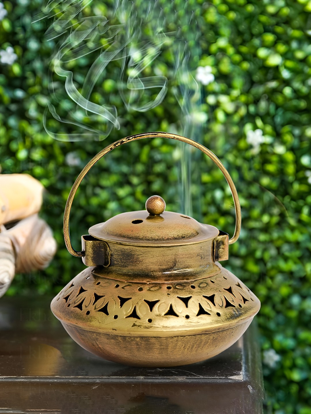 Ekhasa Gold-Toned Dhoop Dani Pot & Tealight Candle Holder