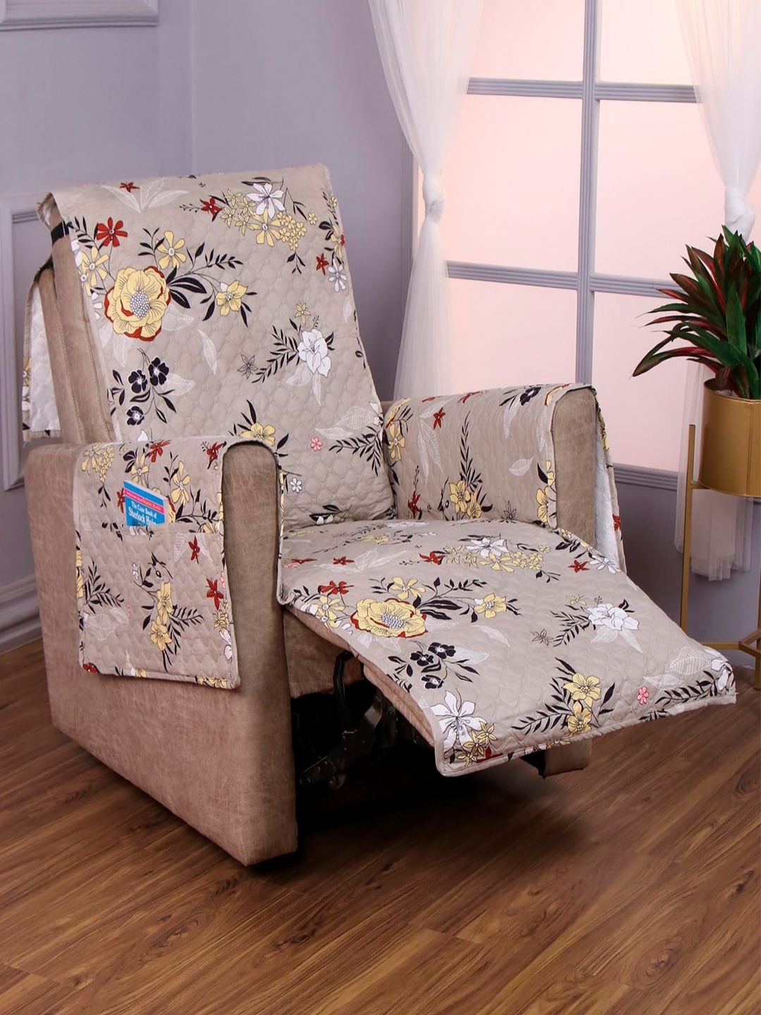 

HOKIPO Grey & White Printed Recliner Sofa Cover