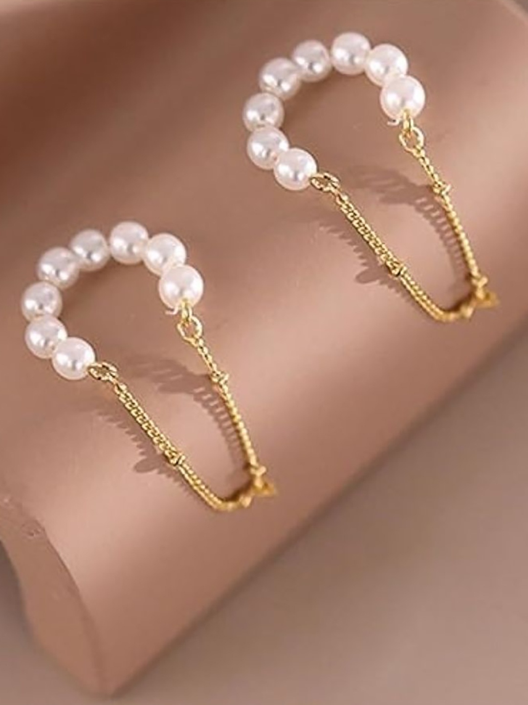 

EL REGALO Pearls Studded Contemporary Ear Cuff, Gold