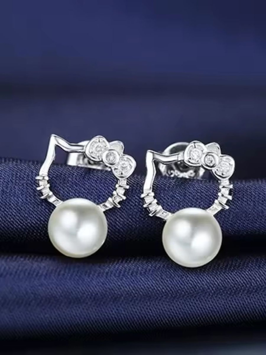 

EL REGALO Beaded Contemporary Drop Earrings, Silver