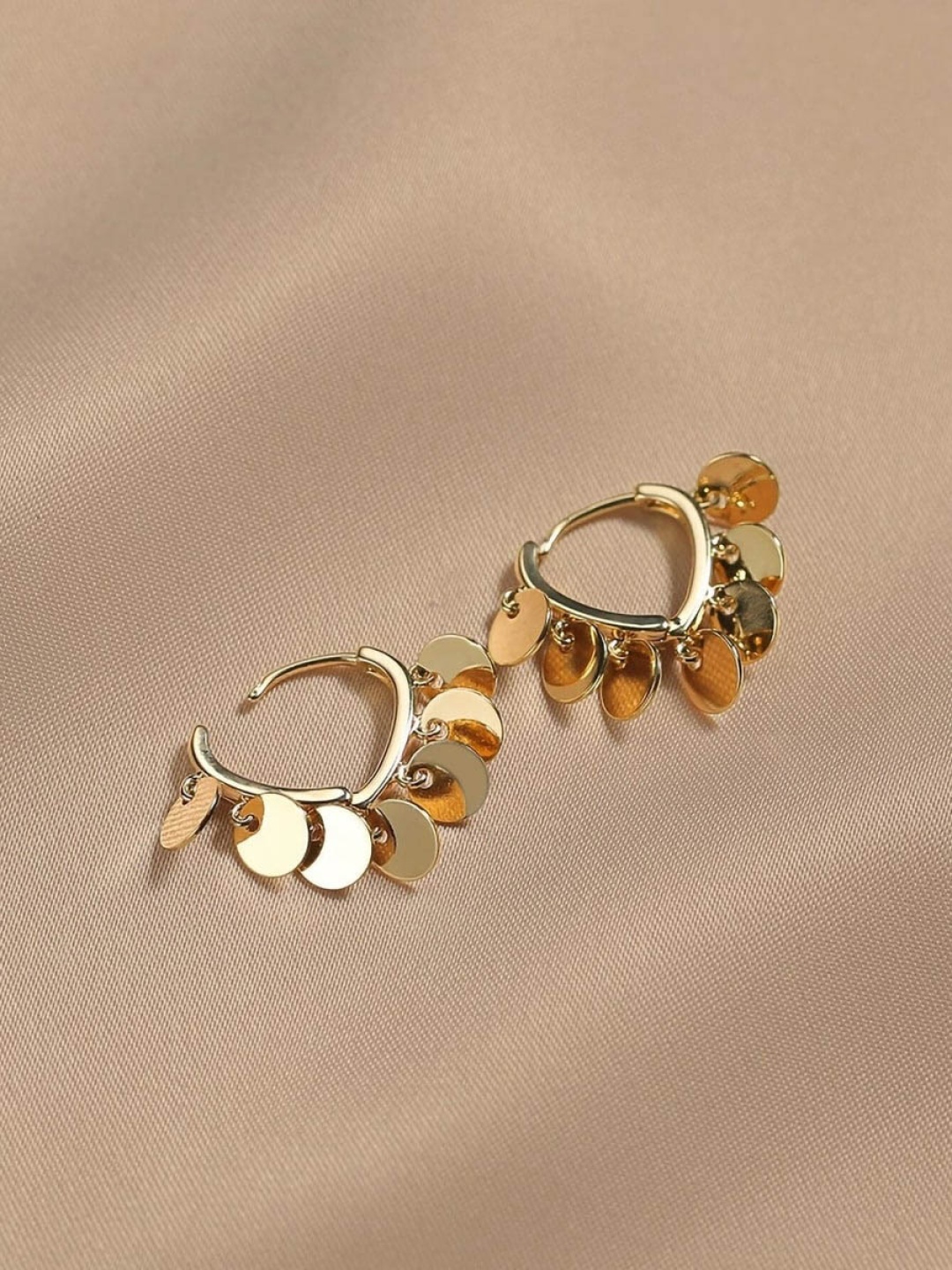 

EL REGALO Contemporary Hoop Earrings, Gold