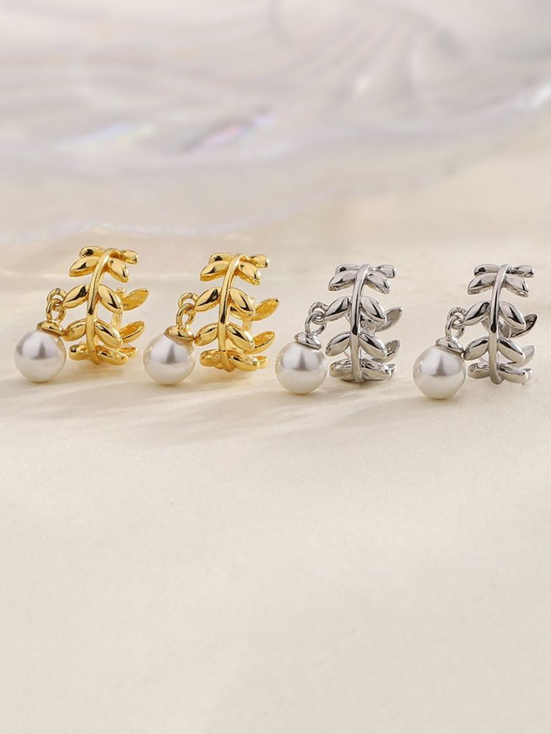 

EL REGALO Set Of 2 Gold-Plated Studs Earrings