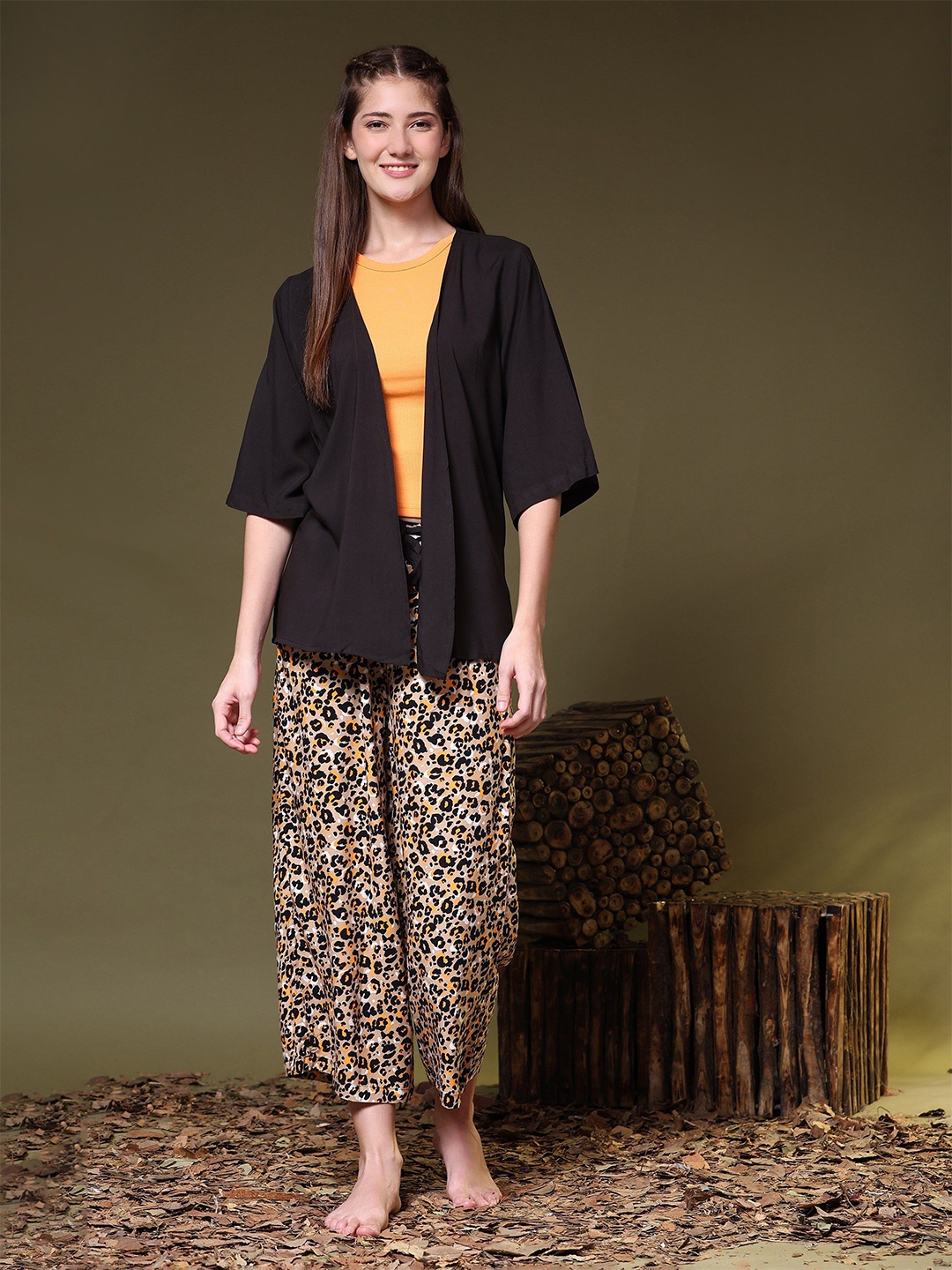 

BStories Three-Quarter Sleeves Longline Shrug, Black