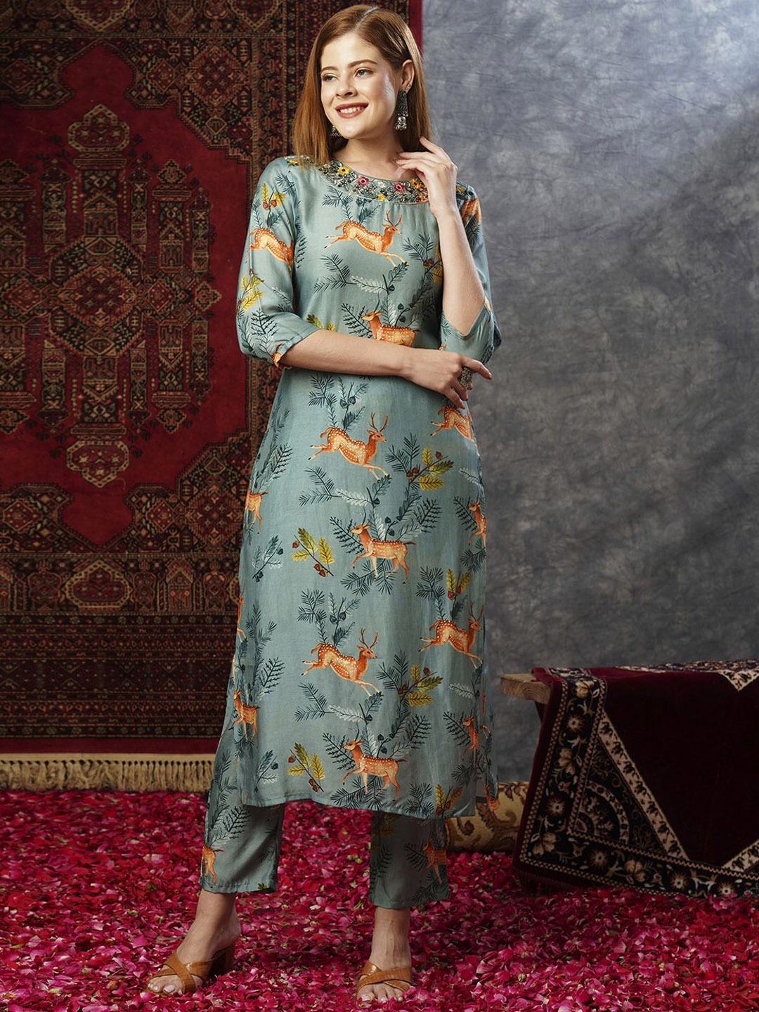 

Anni Designer Floral Printed Round Neck Straight Kurta with Trousers, Green