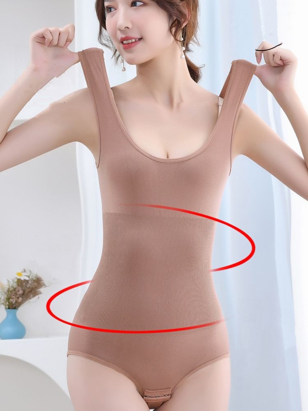 

Munaafi Round-Neck Corset Shapewear, Brown