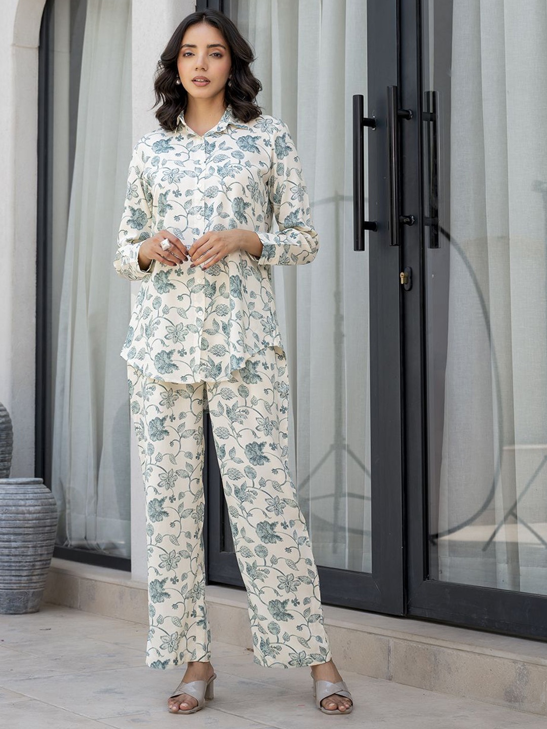 

KALINI Floral Printed Shirt With Trouser, White