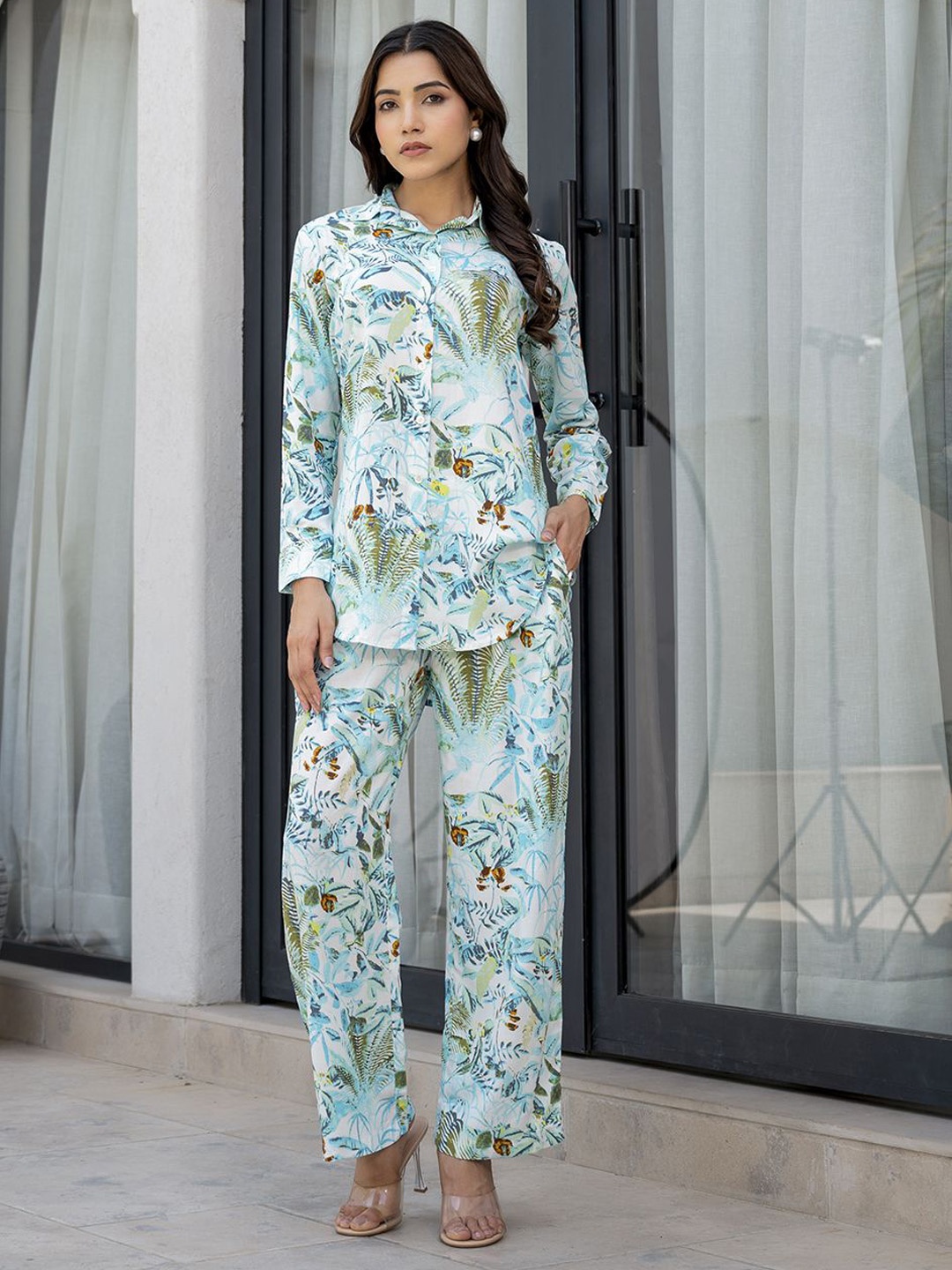 

KALINI Floral Printed Long Sleeves Shirt With Trouser, Blue