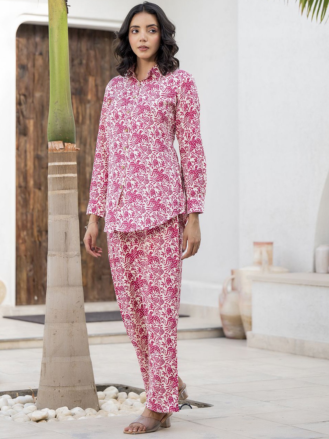 

KALINI Floral Printed Cuffed Sleeves Straight Casual Shirt With Trousers, Red