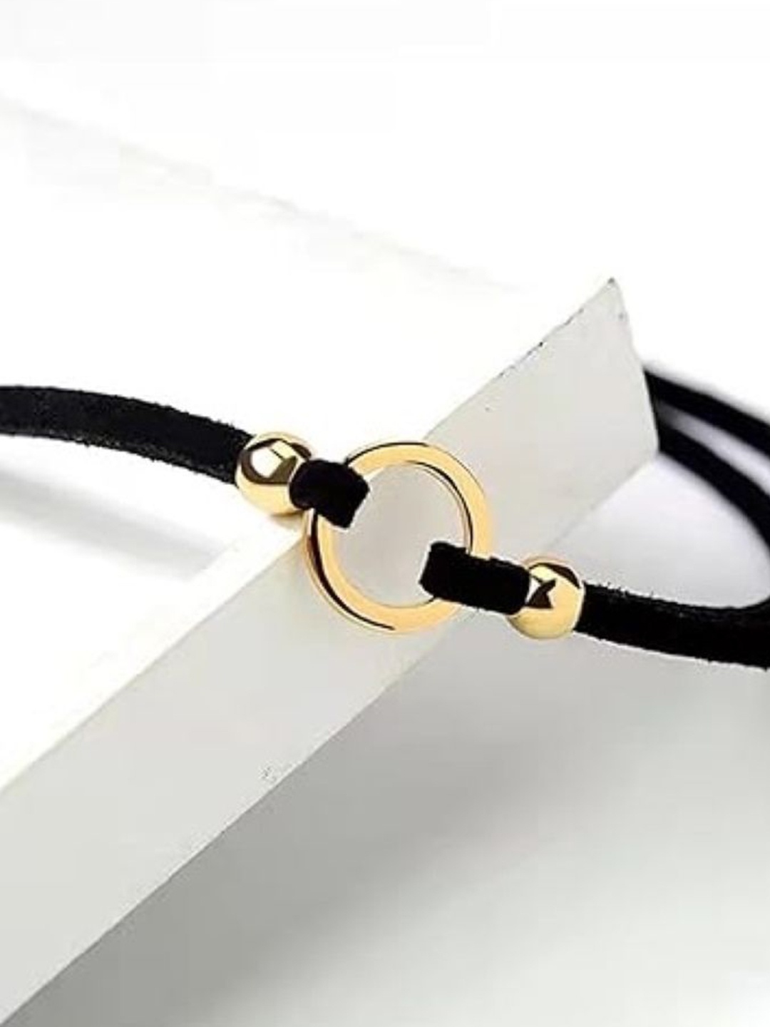 

EL REGALO Minimal Metal Necklace, Gold