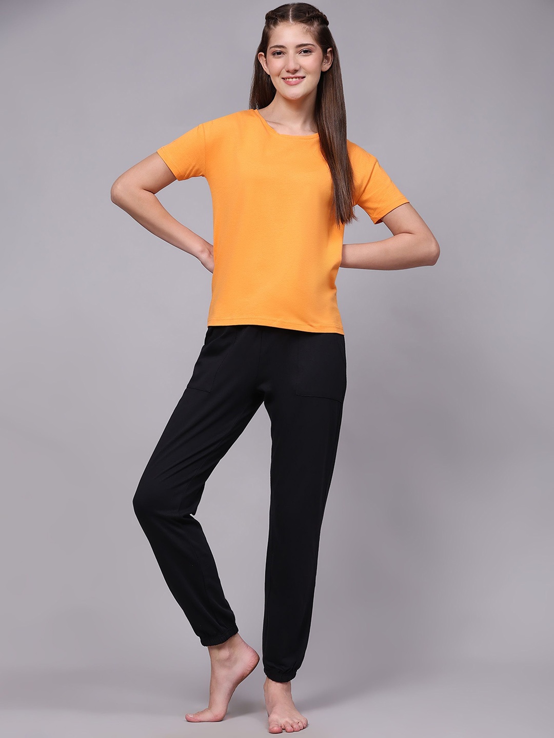 

BStories Round Neck Pure Cotton T-shirt & Pyjama, Black