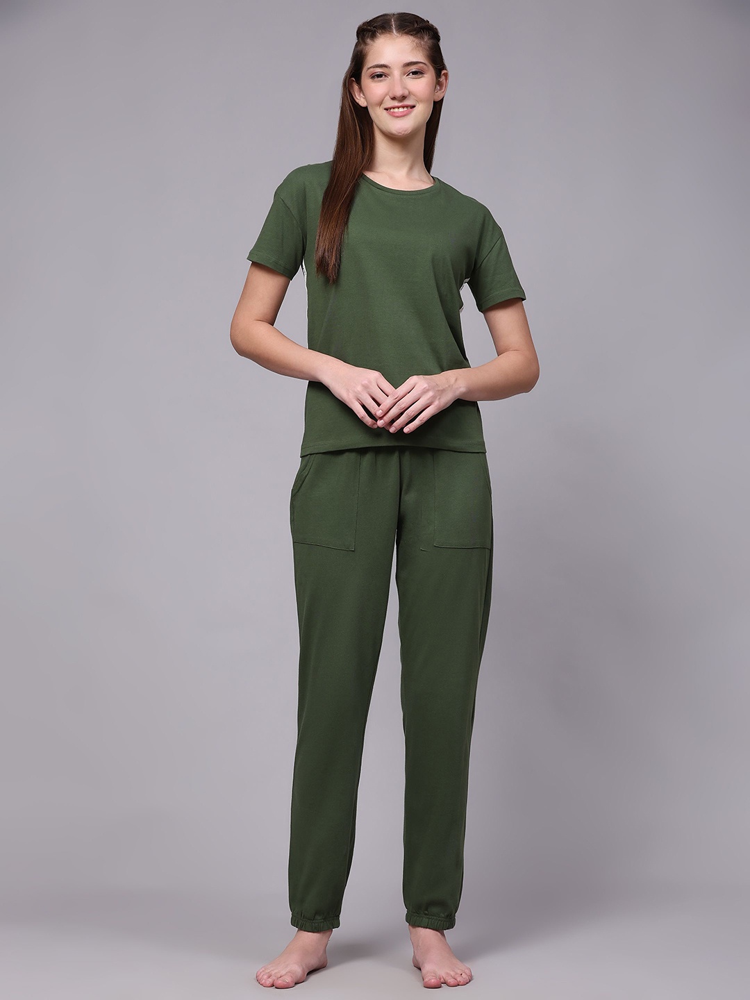 

BStories Round Neck Pure Cotton T-shirt & Pyjama, Green