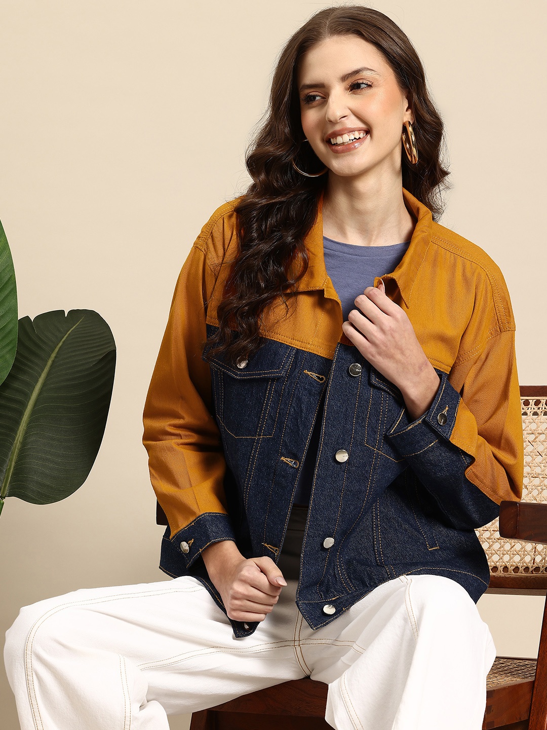 

Mast & Harbour Colourblocked Drop-Shoulder Sleeves Pure Cotton Trucker Denim Jacket, Navy blue