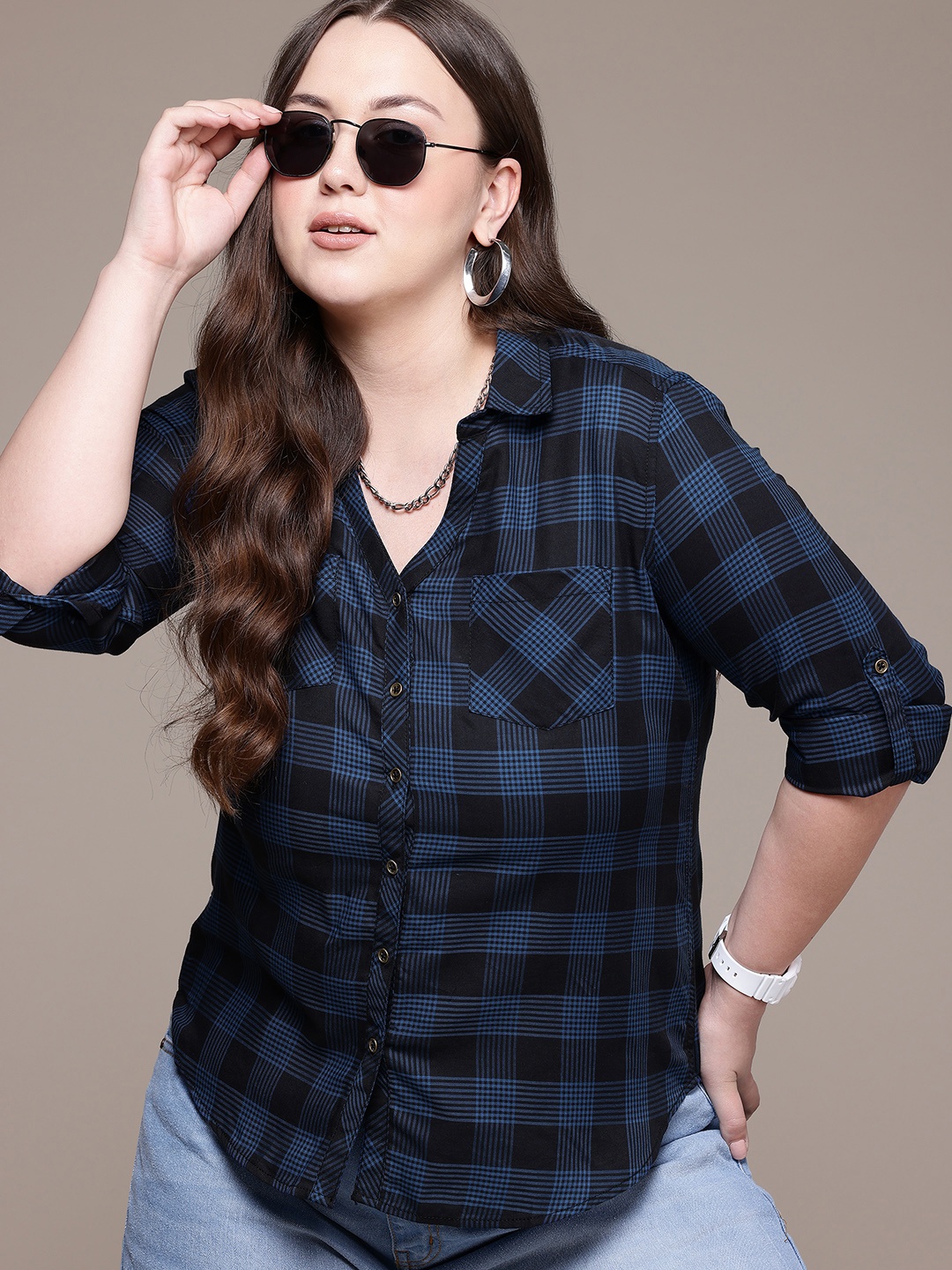 

The Roadster Lifestyle Co. Plus Size Spread Collar Checked Casual Shirt, Black