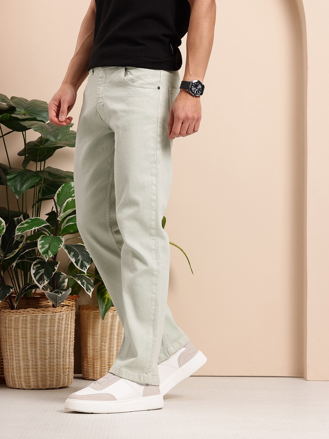 

Mast & Harbour Men Bootcut Stretchable Jeans, Off white