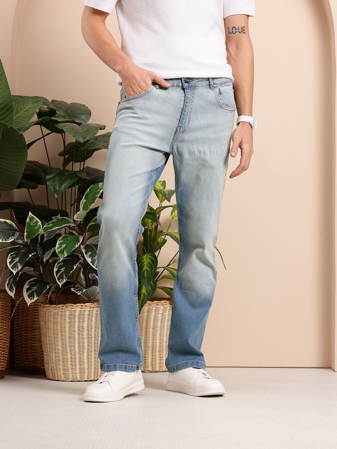 

Mast & Harbour Men Light Fade Bootcut Fit Stretchable Jeans, Blue