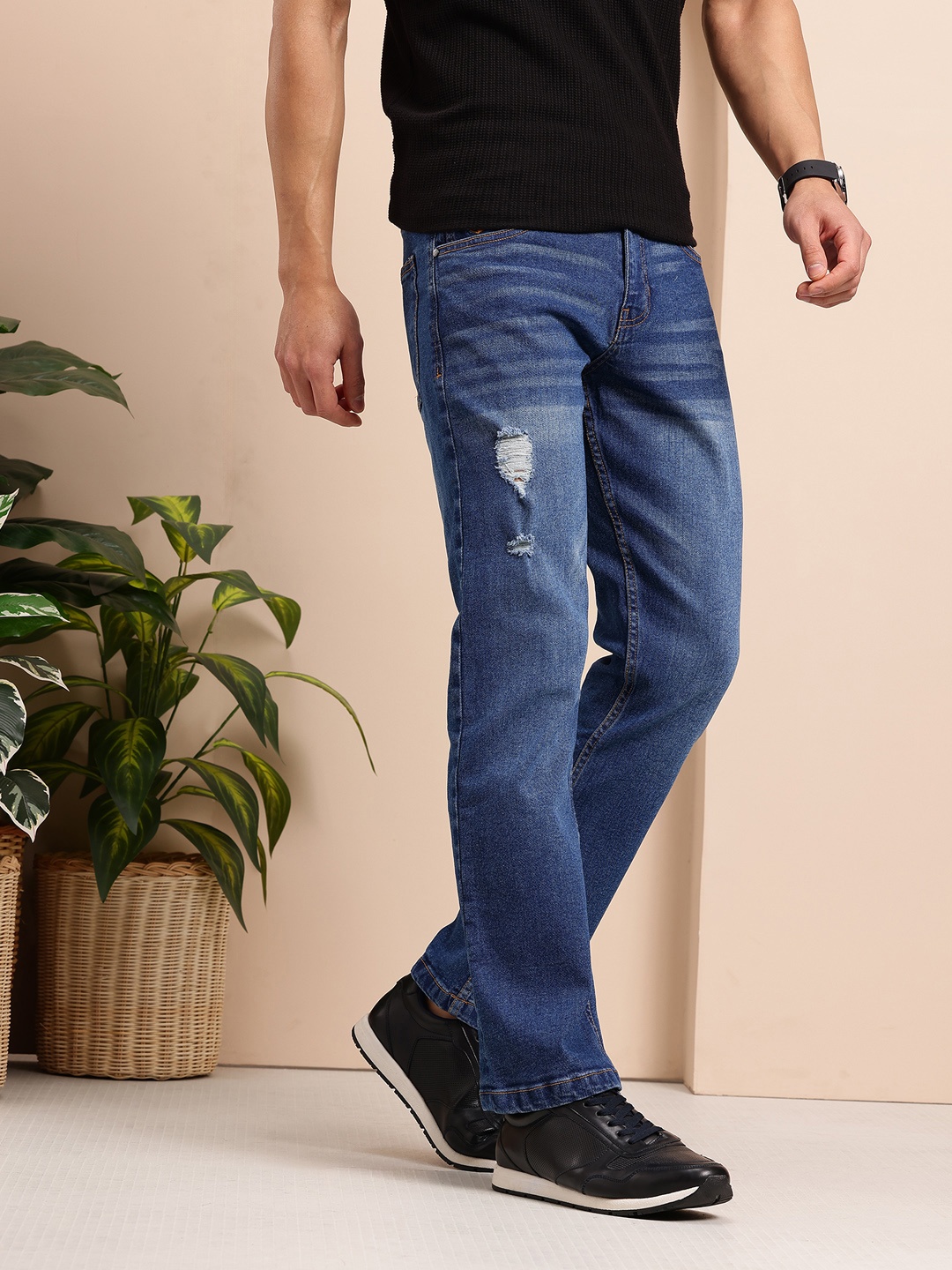 

Mast & Harbour Men Bootcut Light Fade Stretchable Jeans, Blue