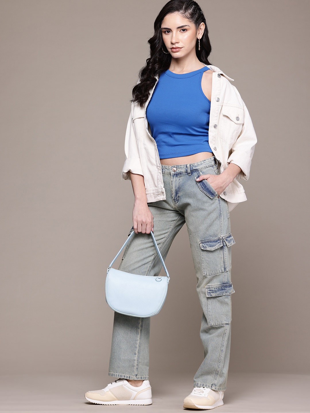 

The Roadster Lifestyle Co. Women Pure Cotton Straight Fit Low-Rise Jeans, Blue