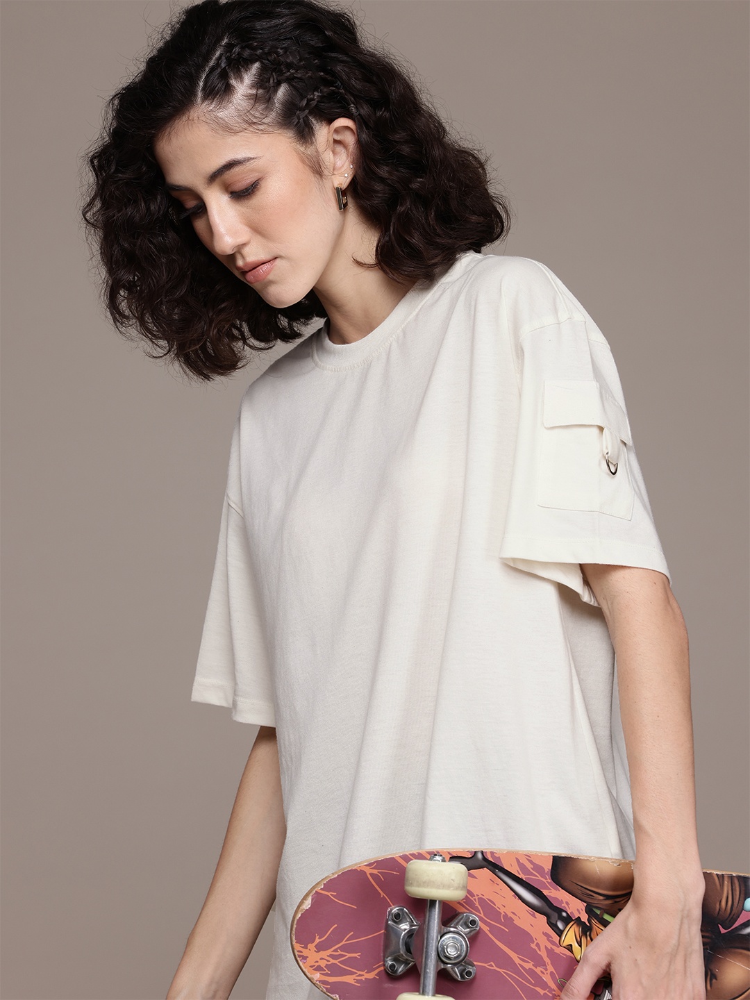 

The Roadster Lifestyle Co. Drop-Shoulder Sleeves Pocket Detail T-shirt, Cream
