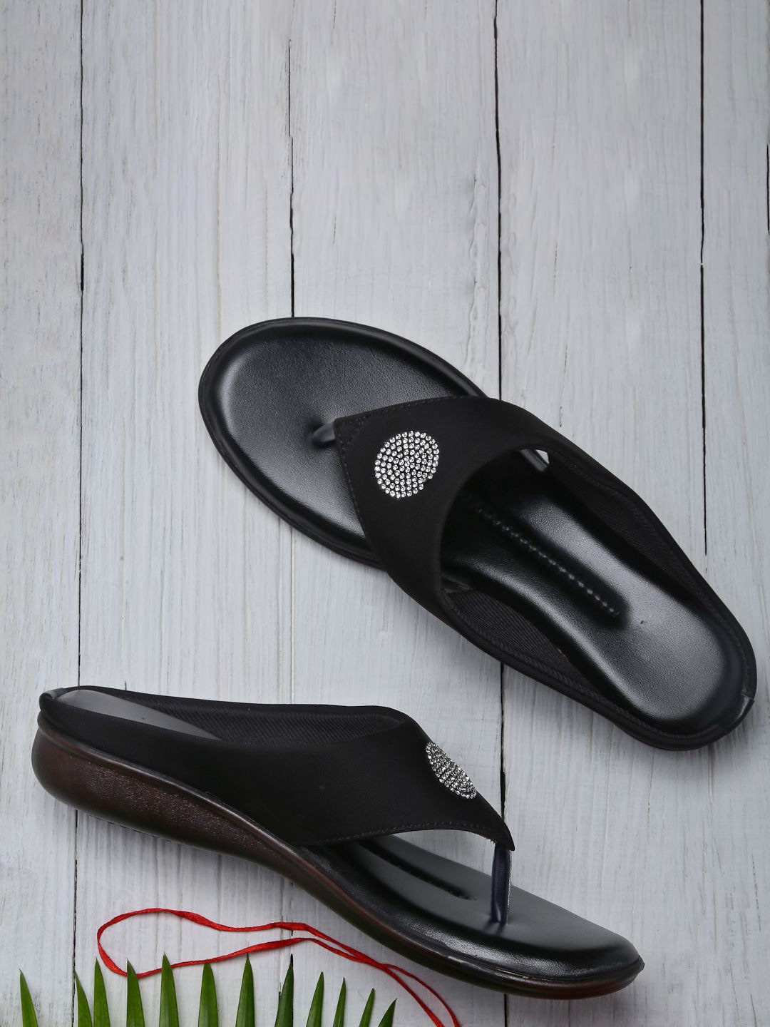 

AROOM Women Embellished Open Toe Flats, Black