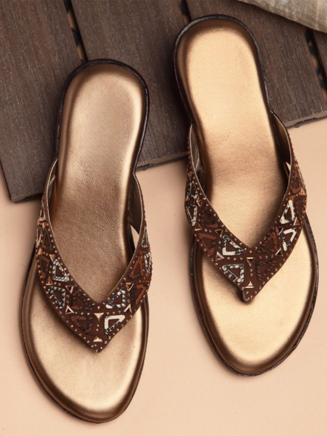 

AROOM Women Printed T-Strap Flats, Copper