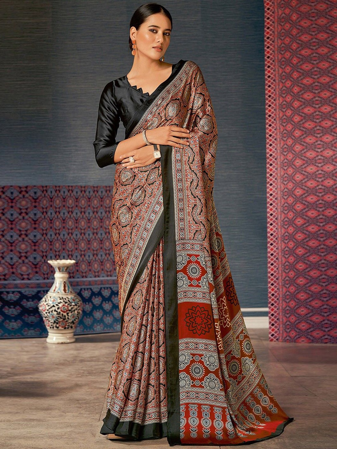 

AWRIYA Ajrak Block Satin Saree, Peach