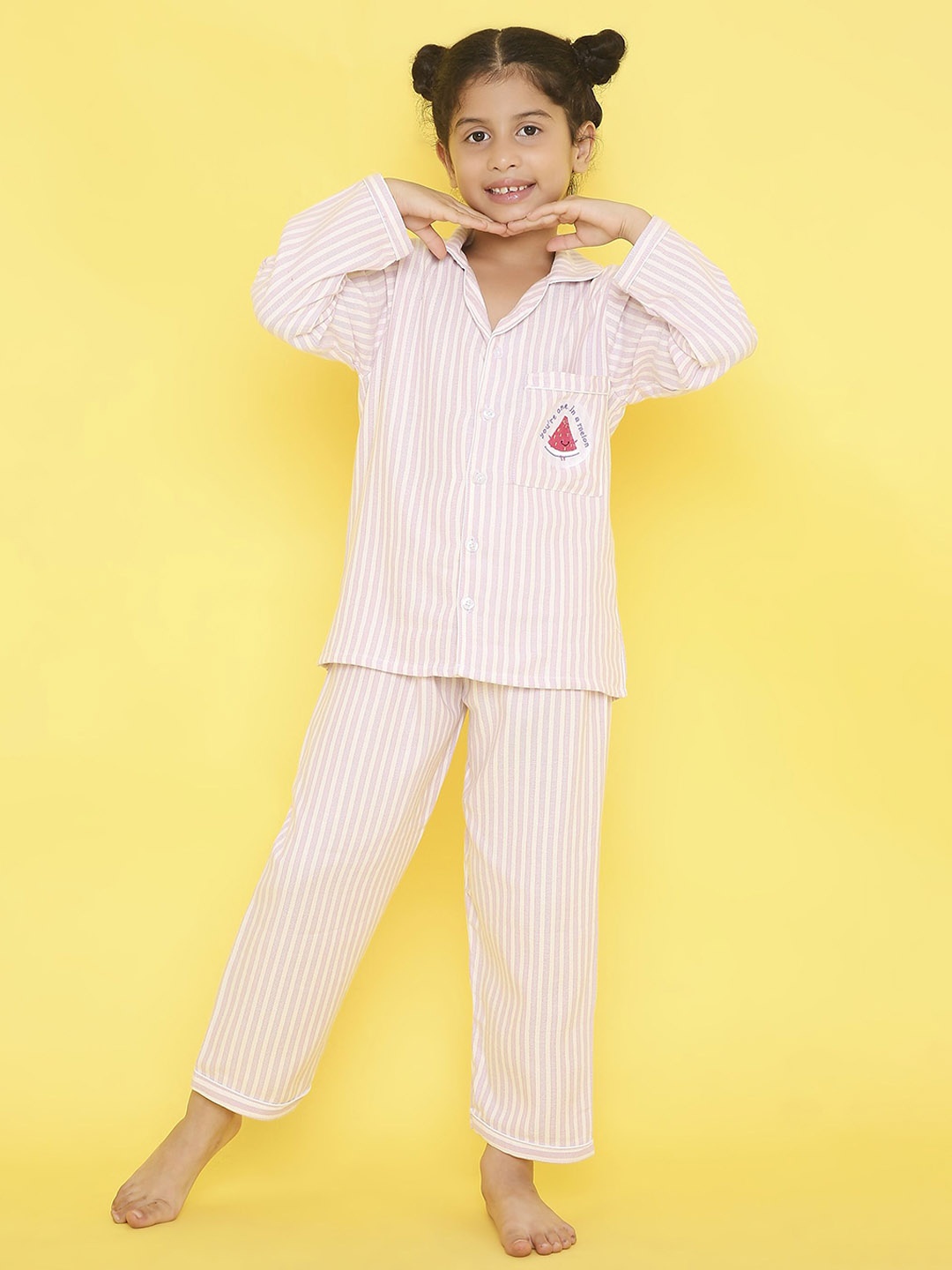 

Knitting Doodles Unisex Kids Striped Night suit, White