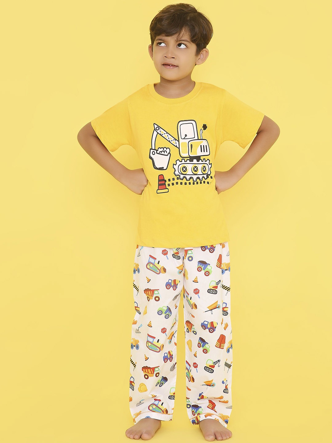 

Knitting Doodles Unisex Kids Printed Night suit, Yellow