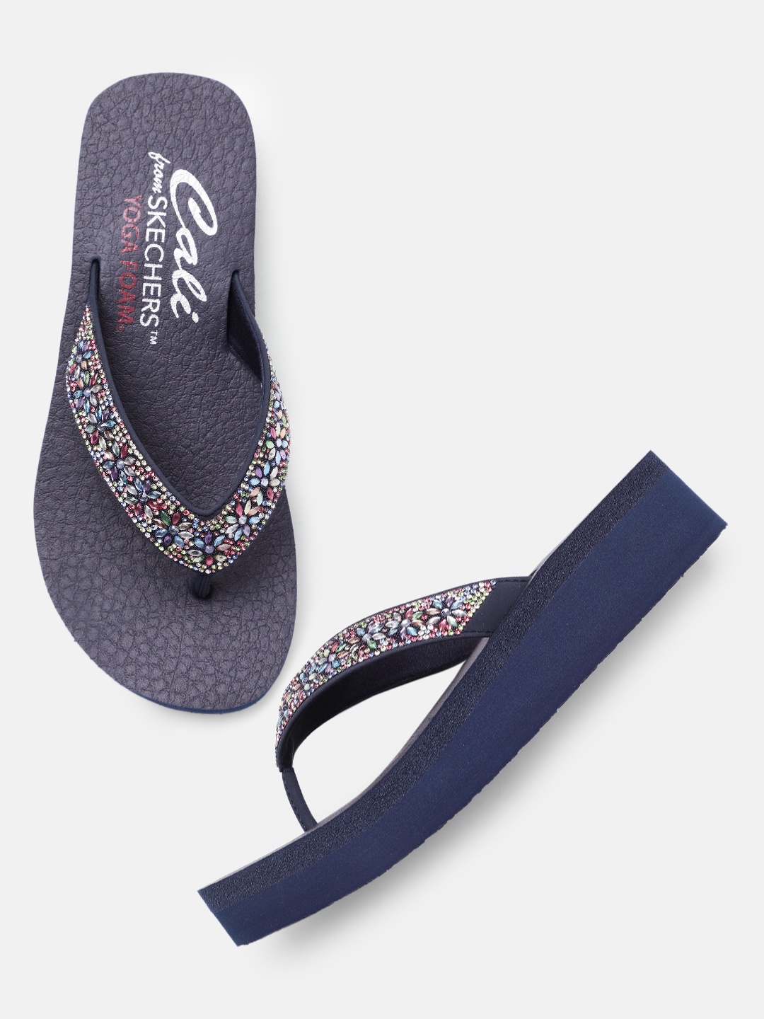 

Skechers Embellished Vinyasa - Wild Daisies Wedges with Yoga Foam, Multi