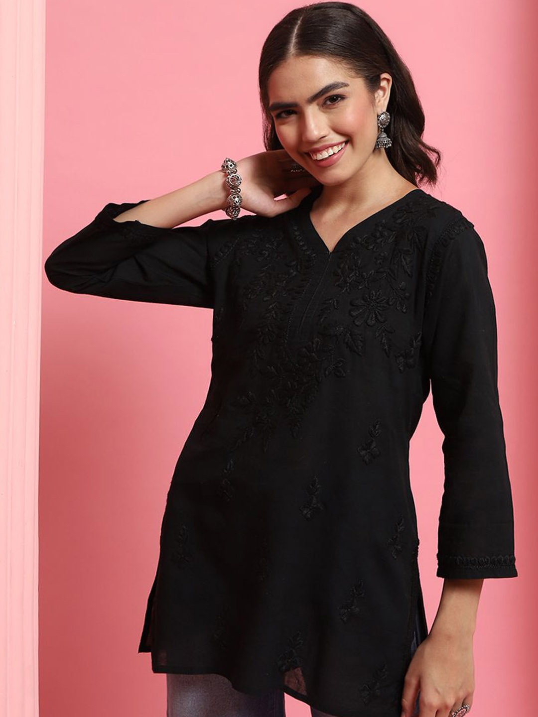 

House of Chikankari Chikankari Woven Short Kurta, Black