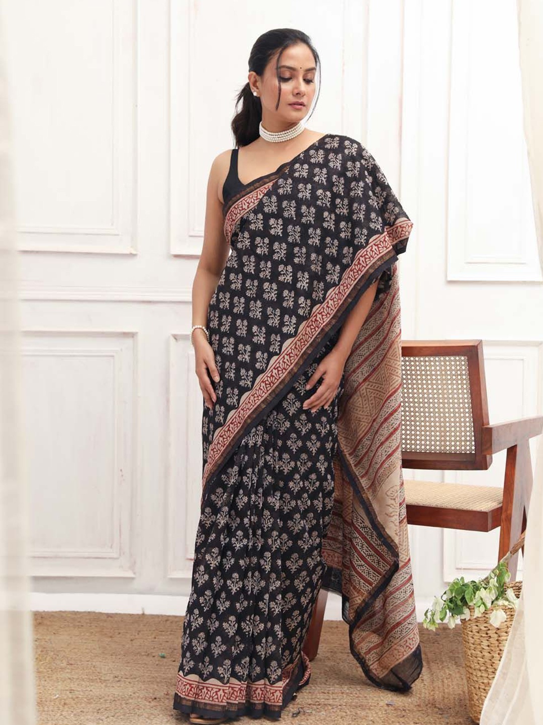 

Indethnic Ethnic Motifs Silk Cotton Bagru Saree, Black