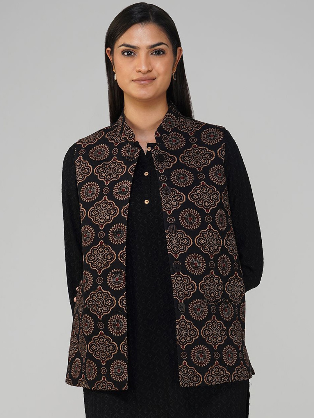 

Vastraa Fusion Printed Pure Cotton Nehru Jacket, Black