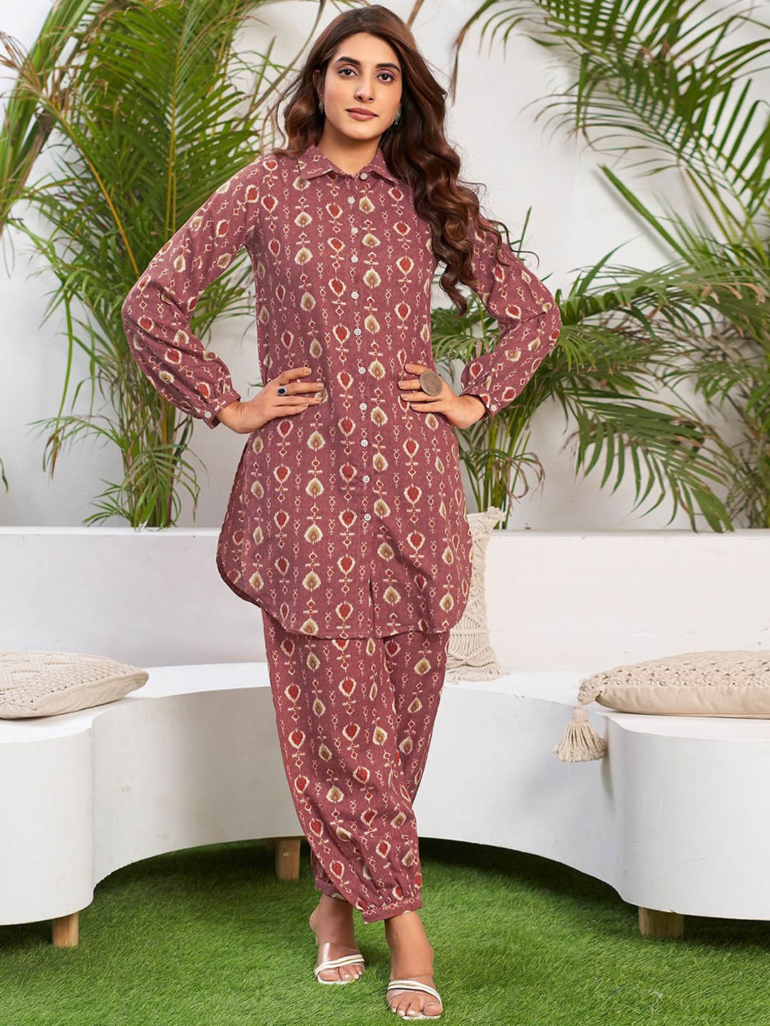 

Selvia Printed Collar Neck Tunic & Trousers Co-Ords, Brown