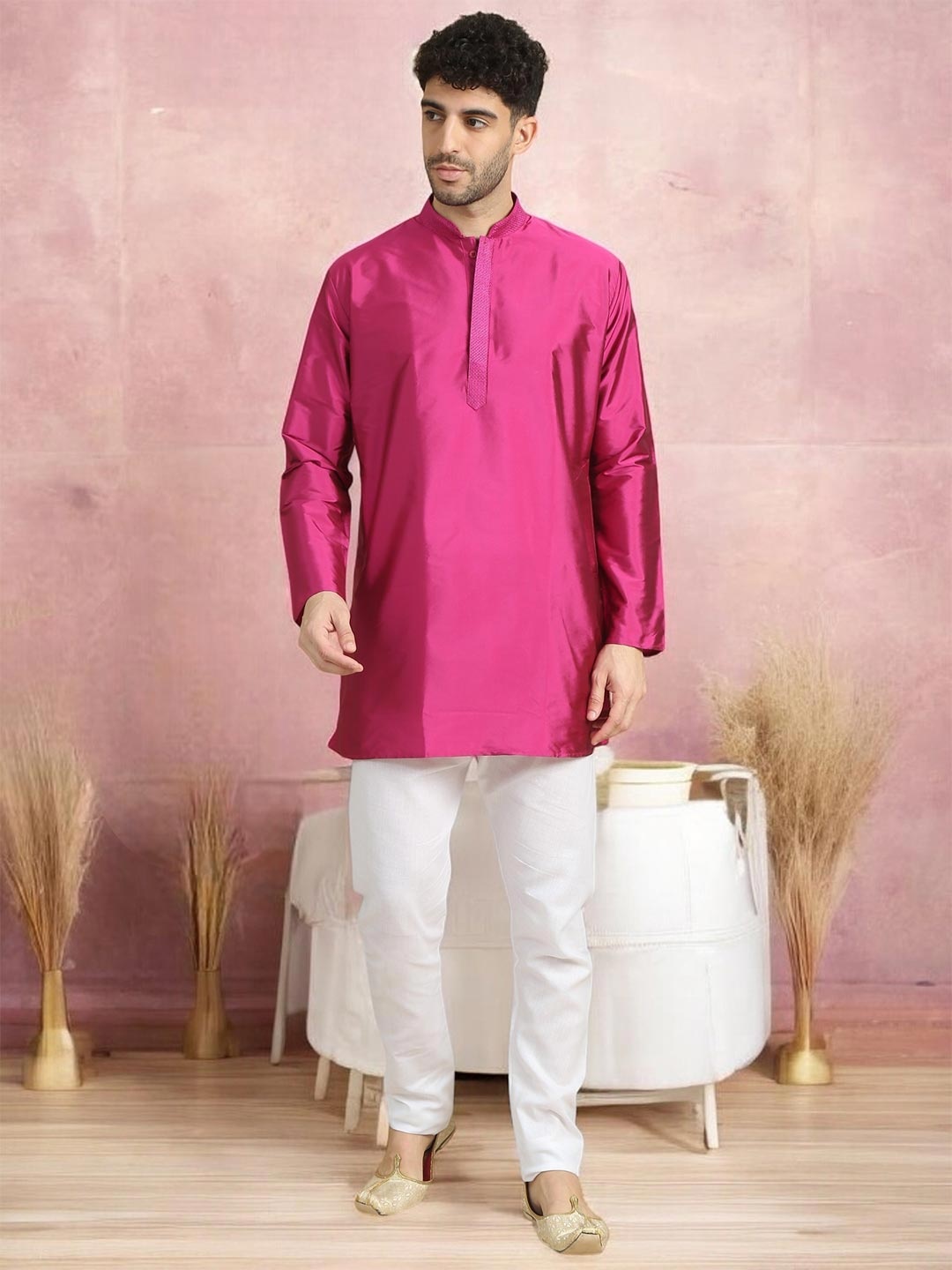 

TATTVA Mandarin Collar Long Sleeves Kurta, Pink