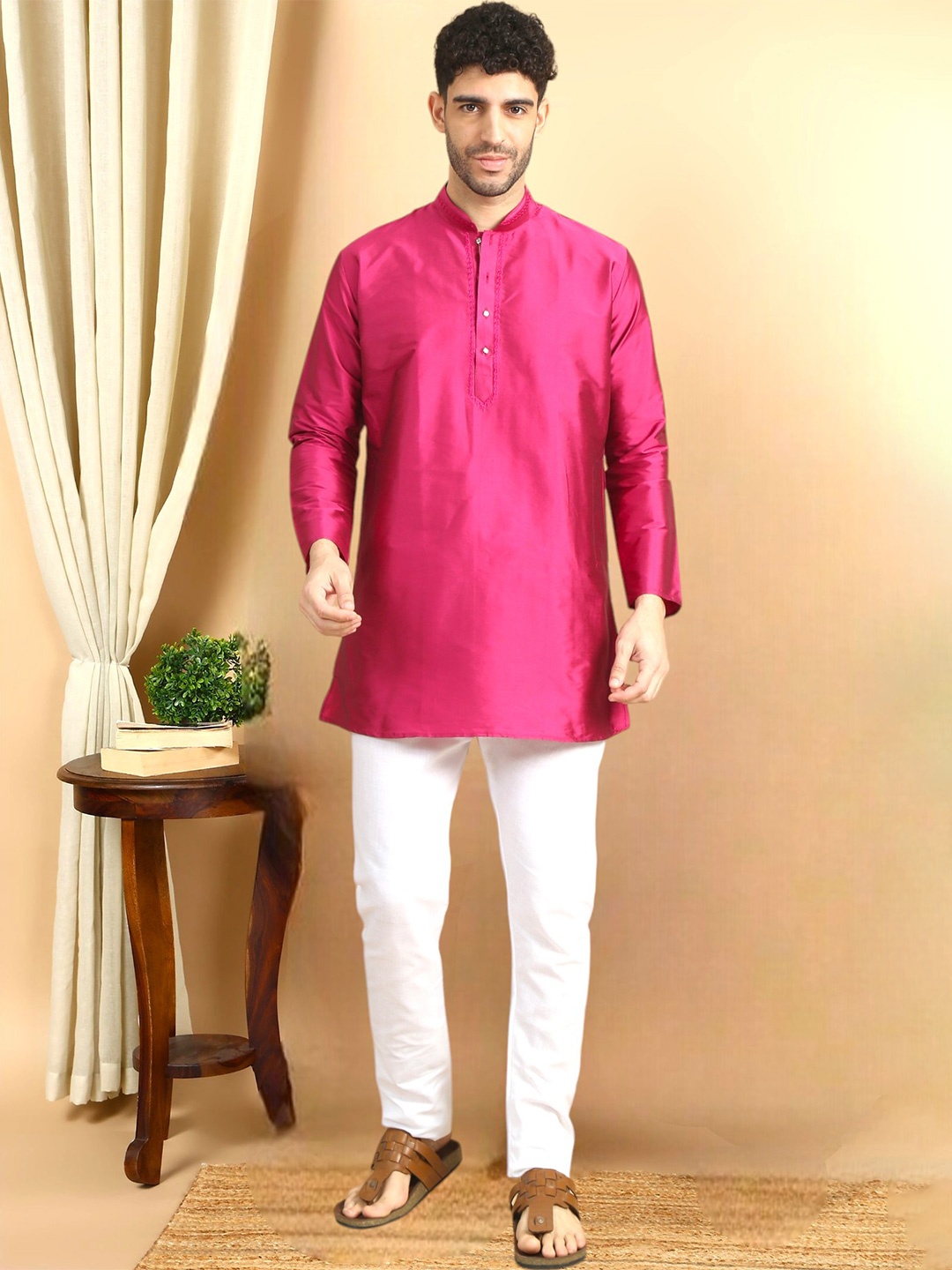 

TATTVA Mandarin Collar Long Sleeves Kurta, Pink