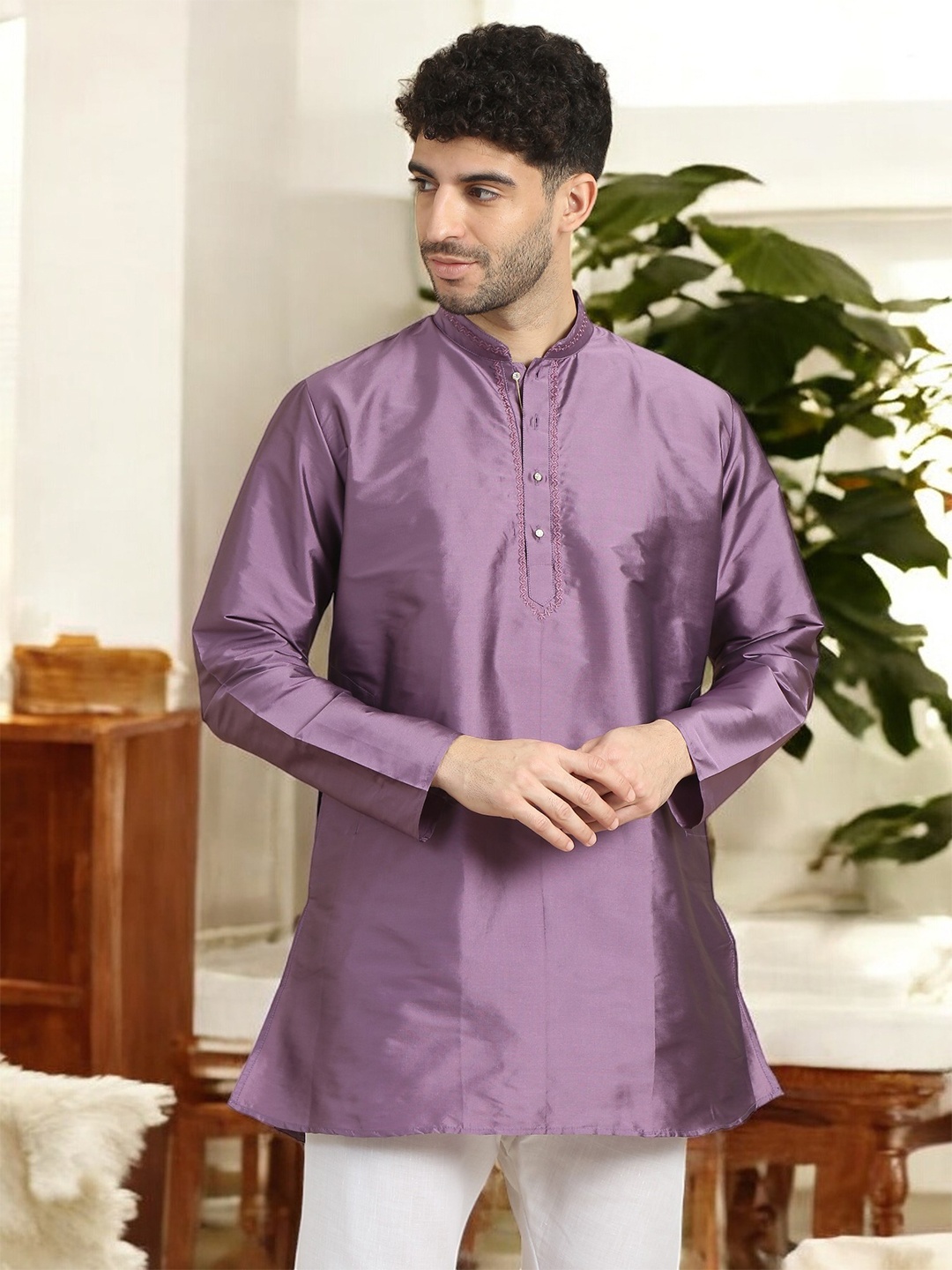 

TATTVA Mandarin Collar Long Sleeves Kurta, Lavender