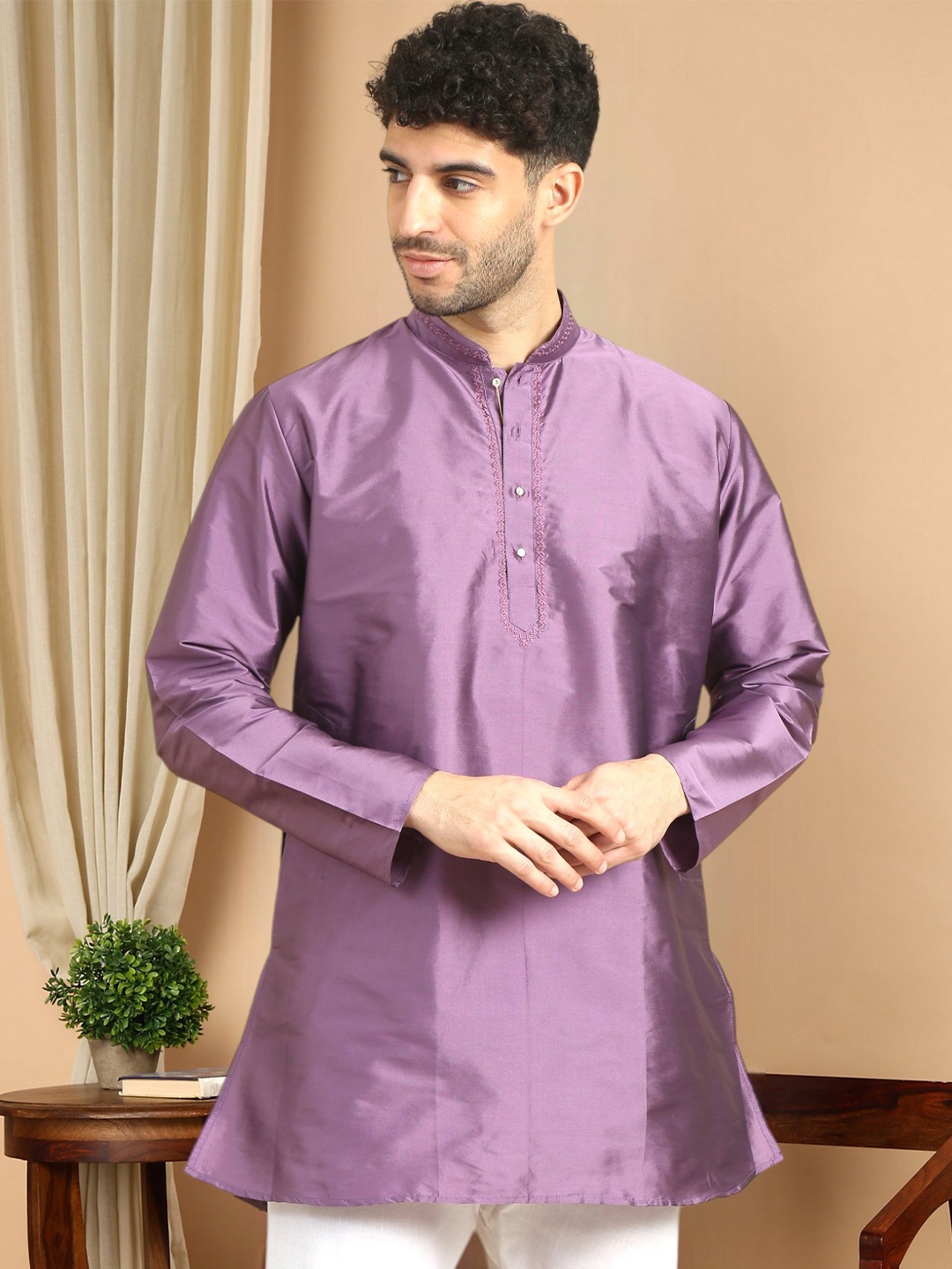 

TATTVA Mandarin Collar Long Sleeves Kurta, Lavender
