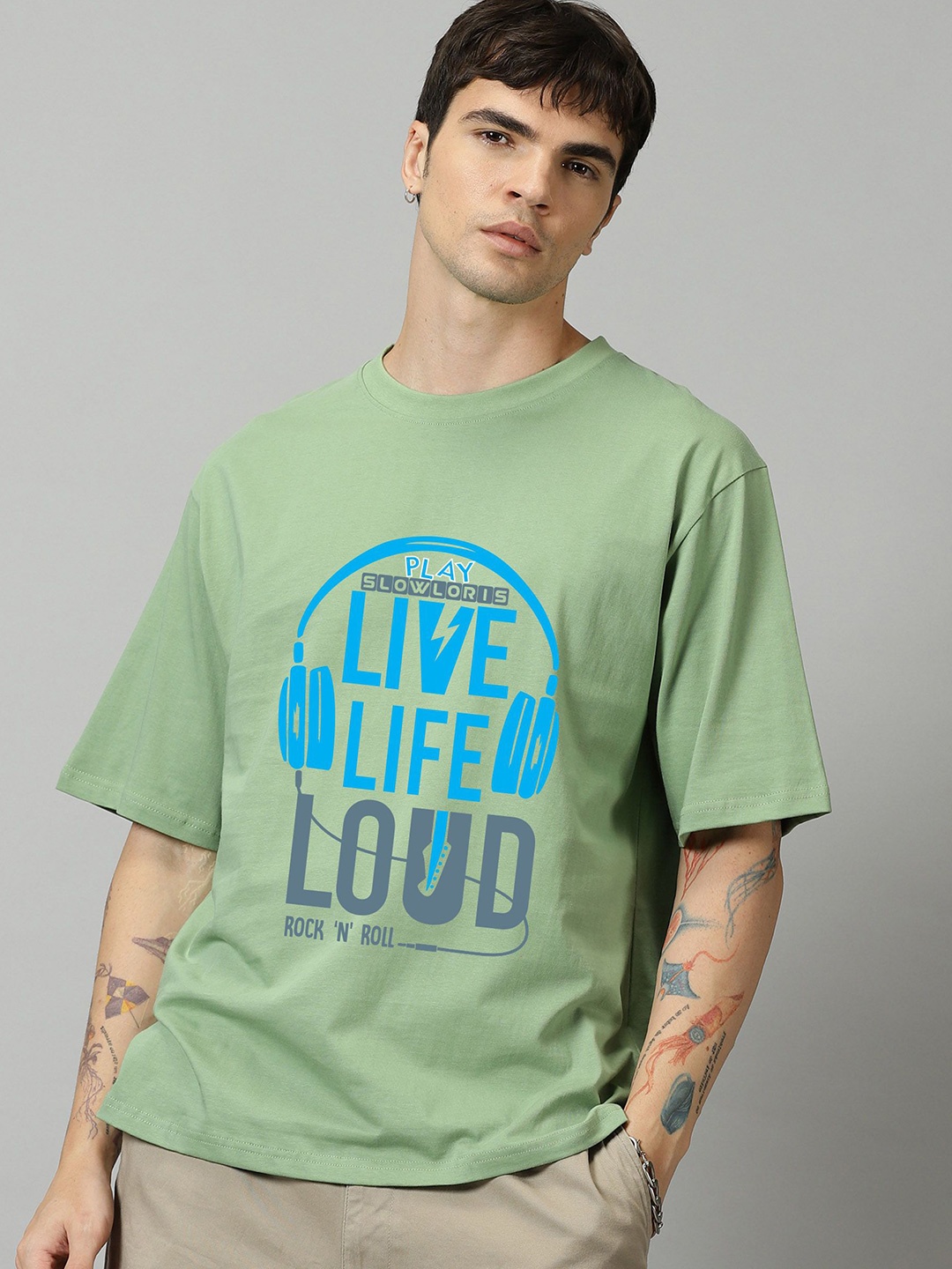 

SLOWLORIS Men Typography Printed Pockets T-shirt, Green
